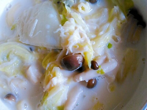 白菜と貝柱の豆乳スープ